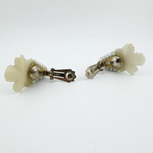 Vintage Faux Pearl & Rhinestone Clip-On Grape Cluster‎ Earrings - Picture 9 of 10